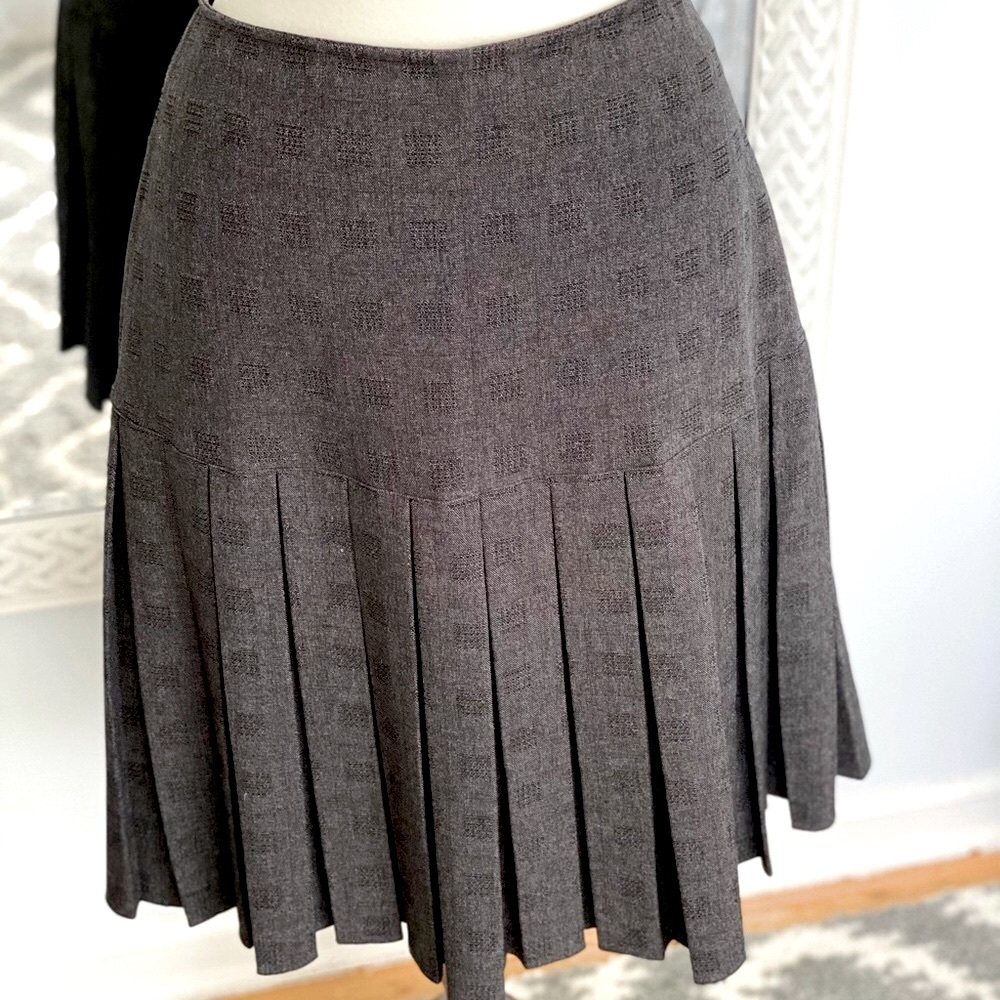 Pleated skirt